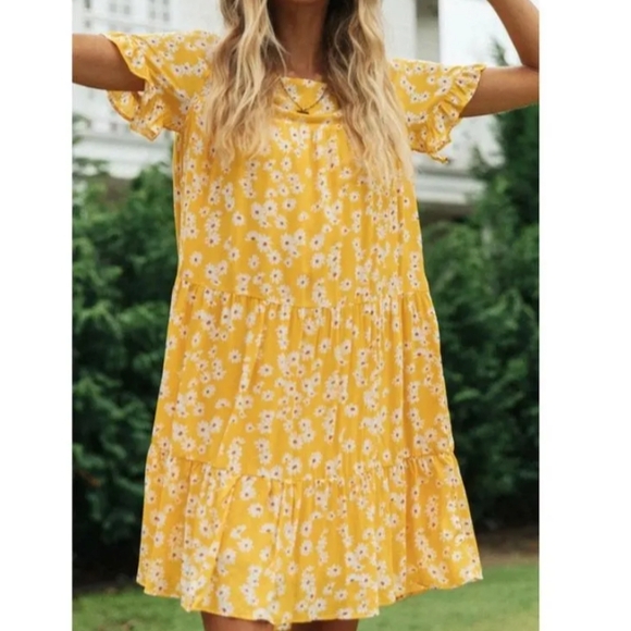 Women's Yellow Sundress with Flutter Sleeves and Crew Neck, size large - Picture 2 of 3